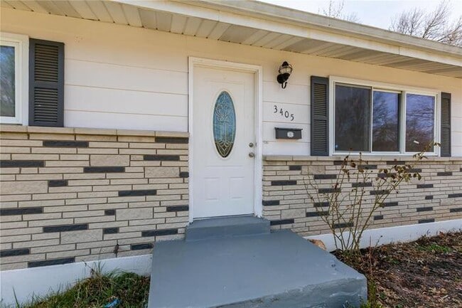 Primary Photo - Fantastic 2bd/1ba home! Let yourself in!