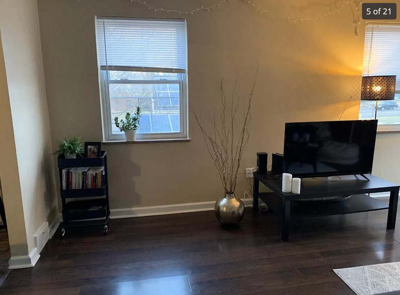 Front room - 437 Claranna Avenue