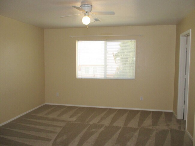 Building Photo - New Listing in Buckeye