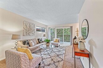 Building Photo - Utilities Included! Montclair 1BD/1BA w/ Parking & Private Deck