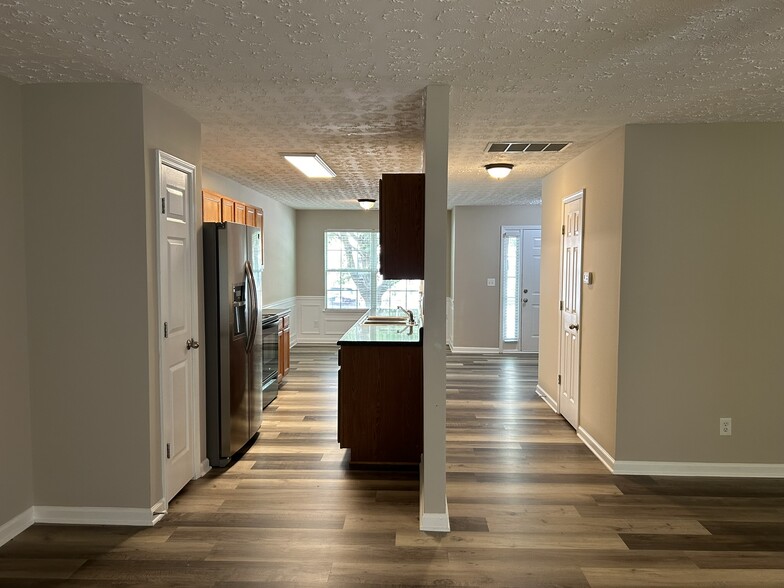 Building Photo - 2916 Vining Ridge Ter