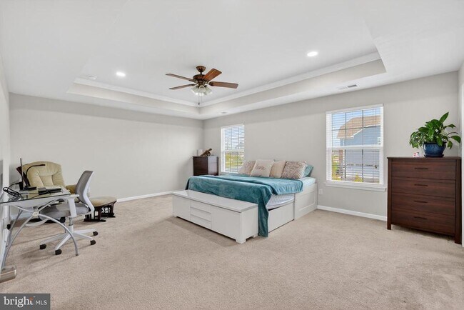 Building Photo - 40 Gina Dr