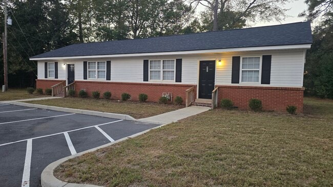 Building Photo - Monetta Apartments