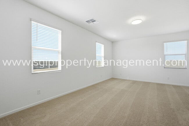 Building Photo - 25489 W Fraktur Rd