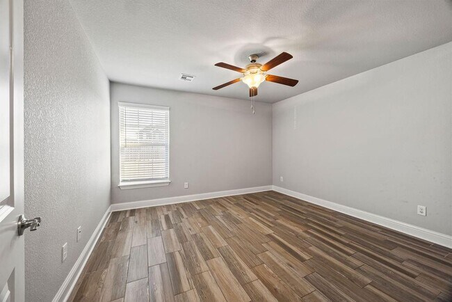 Building Photo - 2031 Dover Cove