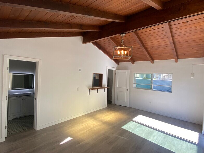 Building Photo - 2707 Cridge St