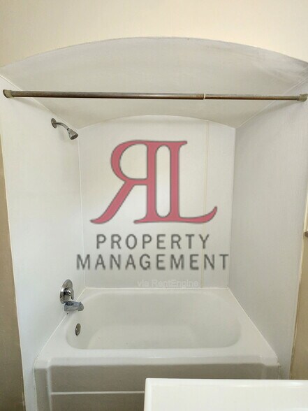 Building Photo - 1088 Northwest Blvd