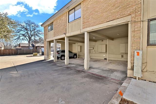 Building Photo - 2640 Custer Pkwy