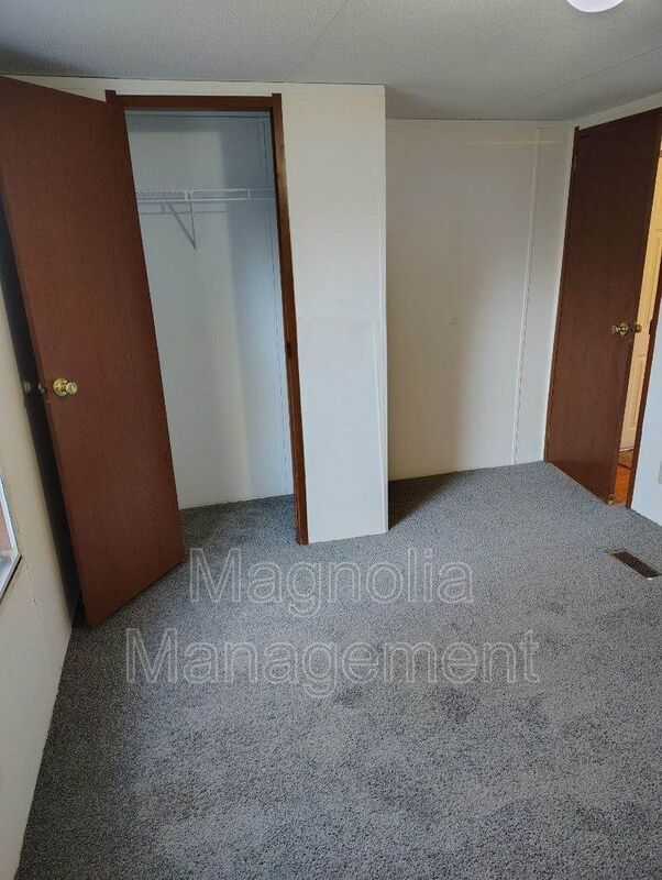 Building Photo - 441 Hunter Rd