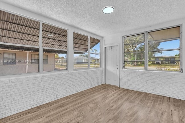 Building Photo - 1824 NW 25th Ave