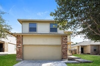 Building Photo - 2702 Majestic Dr