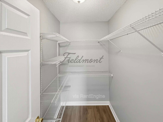 Building Photo - 107 Pelham Square Way