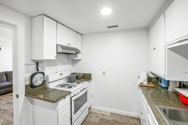 Building Photo - 571 Tilling Way