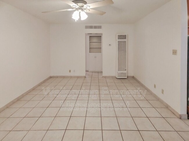 Building Photo - 213 Panamint Ave