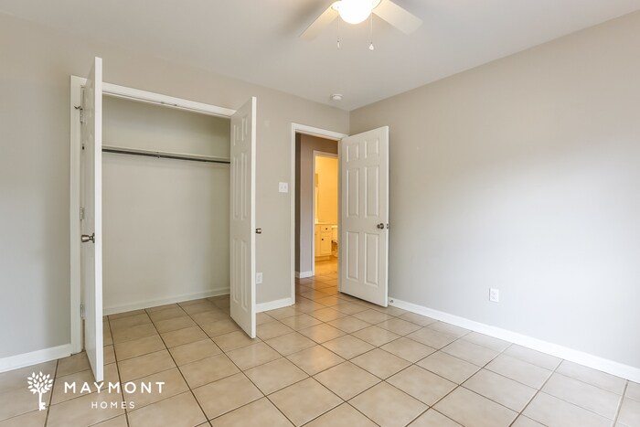 Building Photo - 10708 Stoneridge Dr