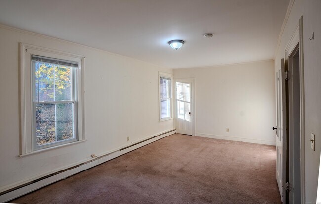 Building Photo - 128 Millville Ave