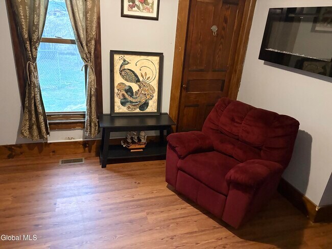 Building Photo - 260 Clark Rd