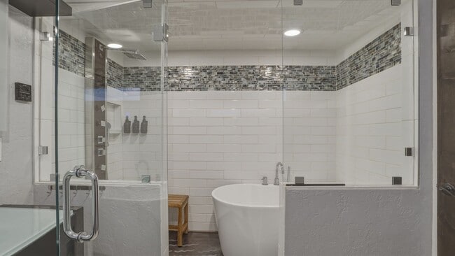 Building Photo - Wasatch Blvd Gem!! Hot Tub, Sauna, & Trails in Top SLC Location