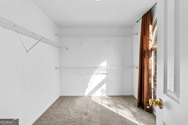 Building Photo - 255 Woodstream Dr