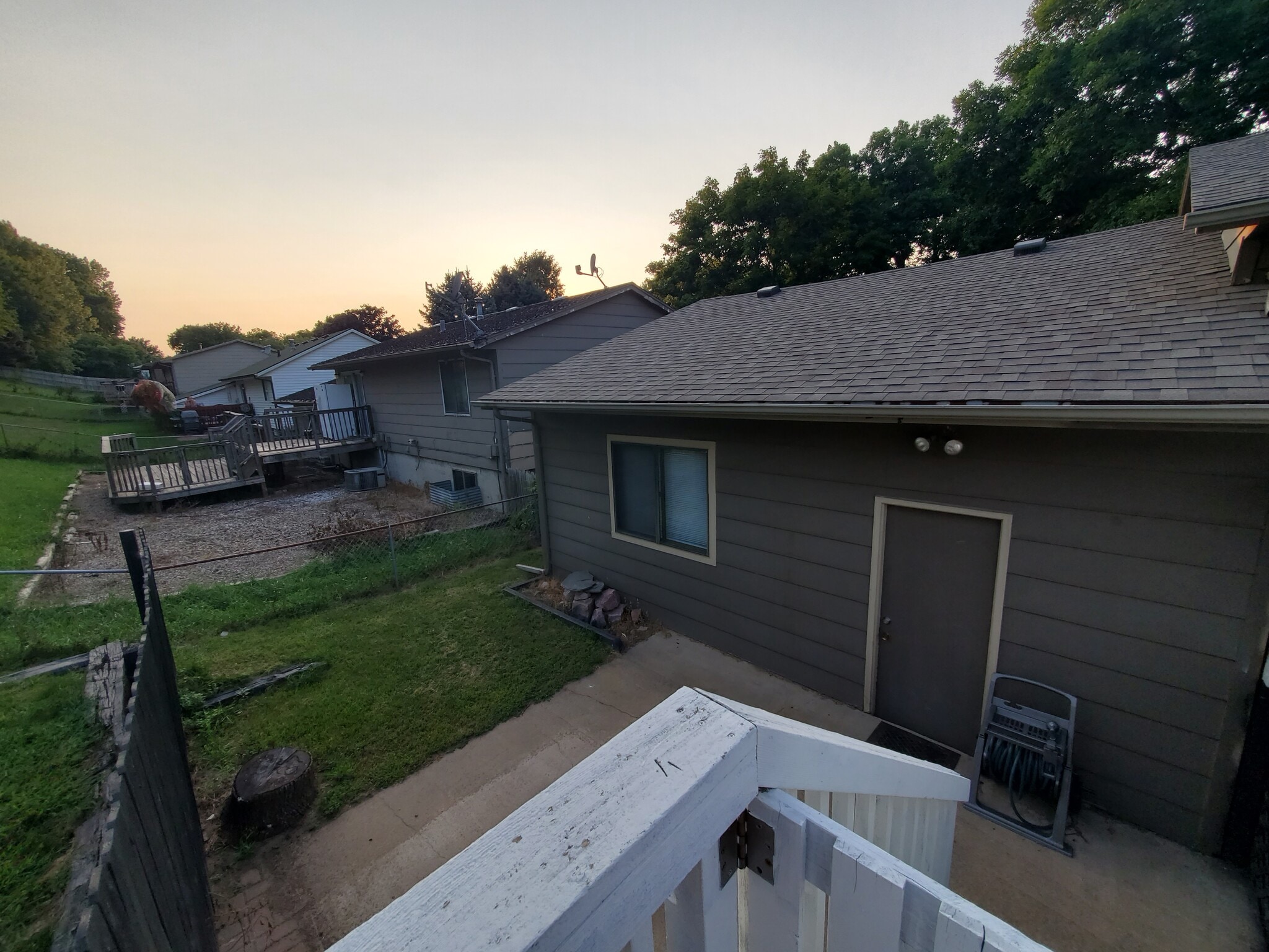 Building Photo - 2201 Tracy Ln