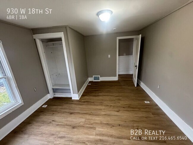 Building Photo - 930 W 18th St