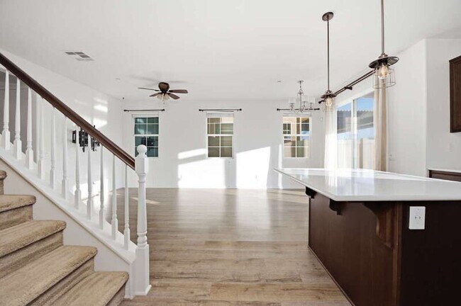 Building Photo - 1482 Franceschi Dr