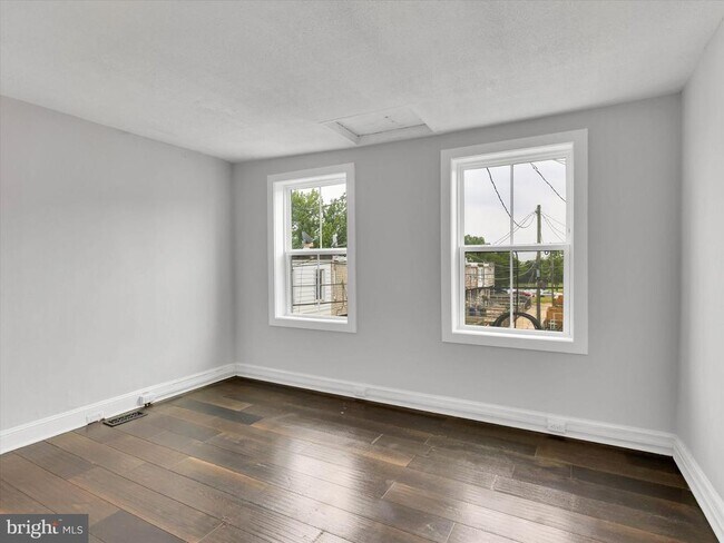 Building Photo - 3009 McElderry St