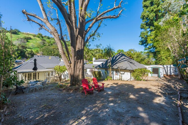 Building Photo - Beautiful Sherman Oaks Home Rental!