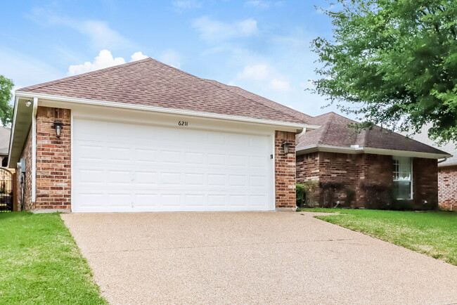 Building Photo - 6211 August Run