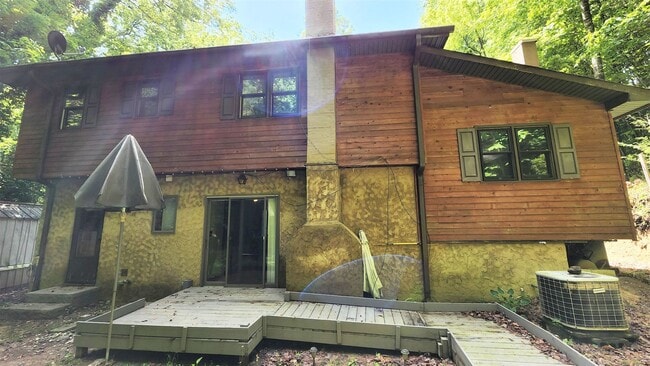 Building Photo - Private Home