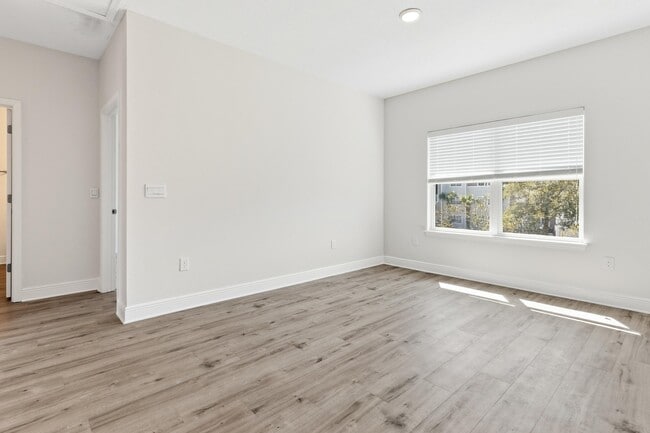 Building Photo - 116 Sea Eagle Ln