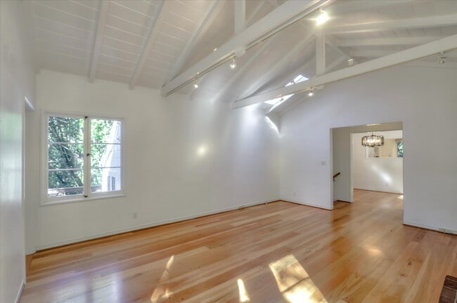 Building Photo - 1766 Woodhaven Way