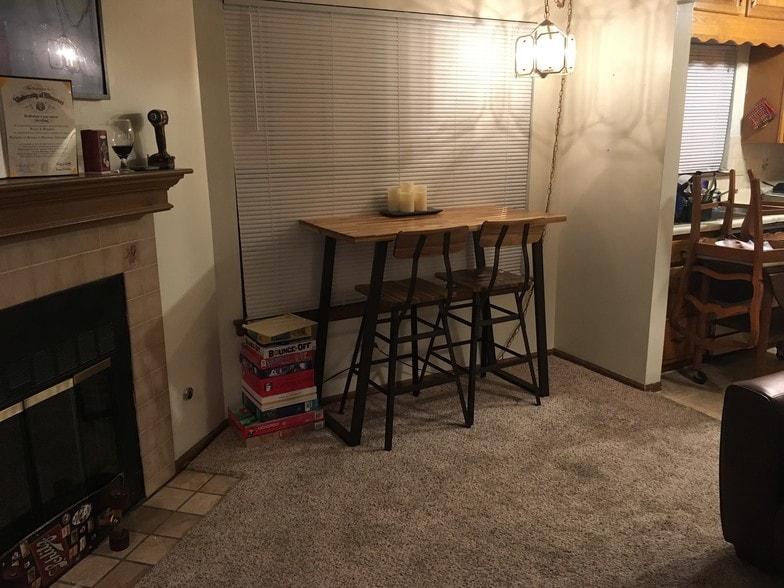 Building Photo - 8153 Holmes Rd