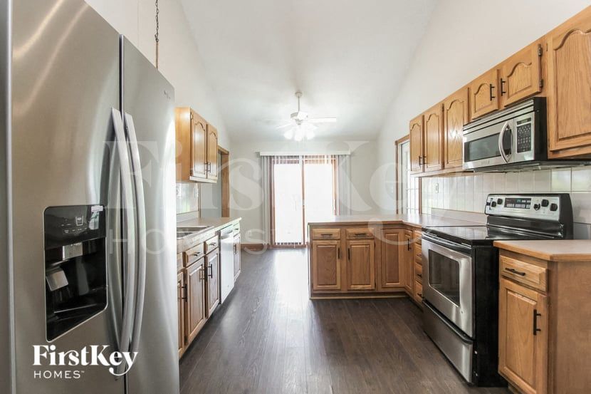 Building Photo - 169 Meadows Ct