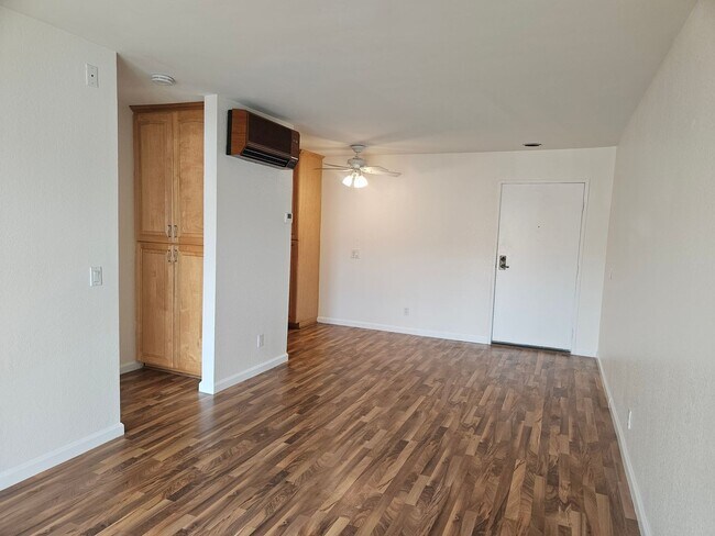 Building Photo - GENESEE - Regency Villas 1 BR Condo, 62+ C...