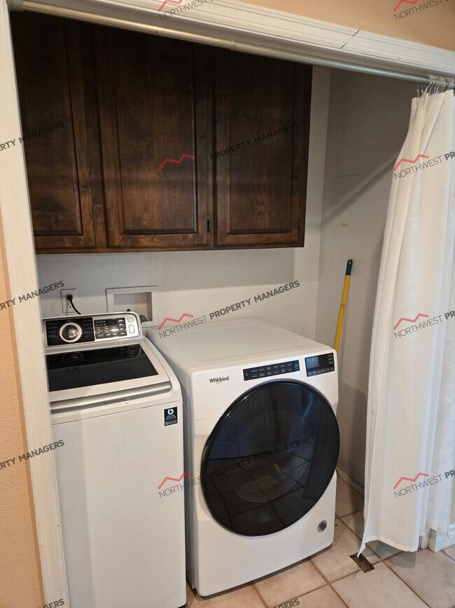 Building Photo - STATUS: *AVAILABLE* R285 | $2595 + $100 for well/septic maintenance