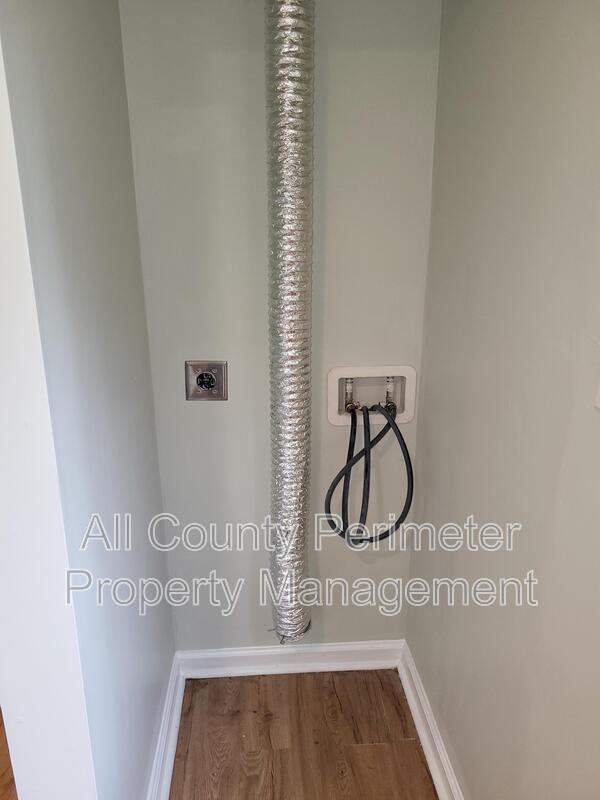 Building Photo - 278 Moreland Way