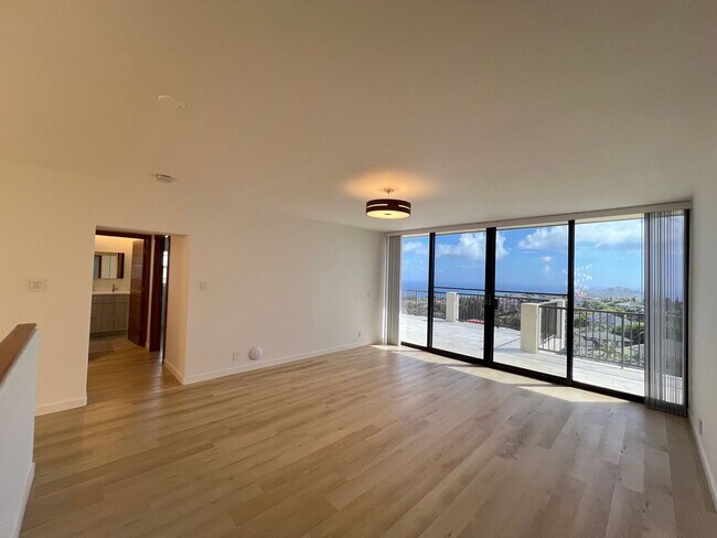 Building Photo - Waialae Iki | Nearly 5,000 Sq. Ft. with Breathtaking Ocean Views