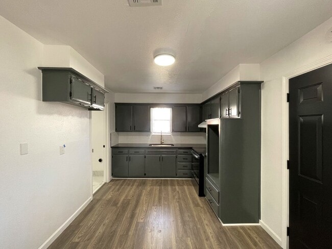 Building Photo - 5304 Monte Pl