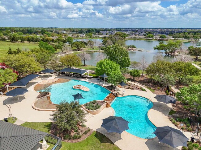 Building Photo - Move-in Ready!  Beautiful Perry Home One Story Home!