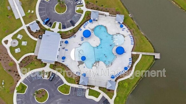 Building Photo - 602 Solar Ct