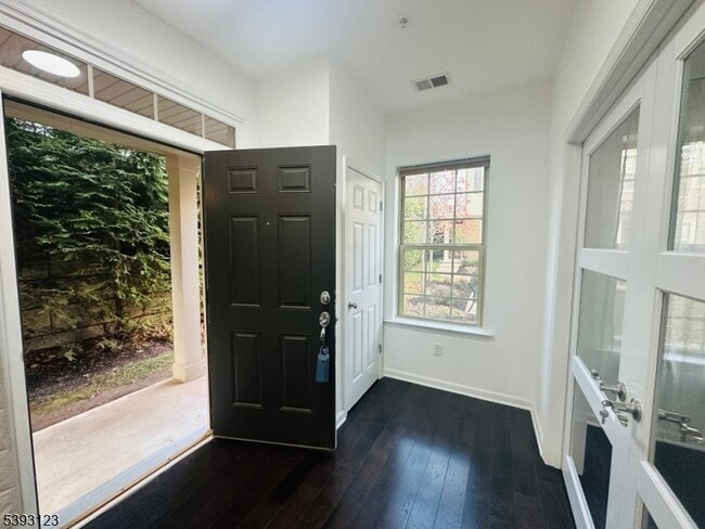 Building Photo - 2 Ambrosia Ct