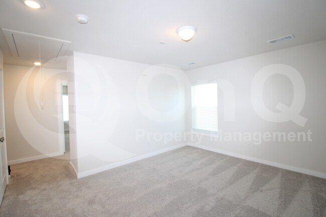 Building Photo - 330 Fire Rock Dr