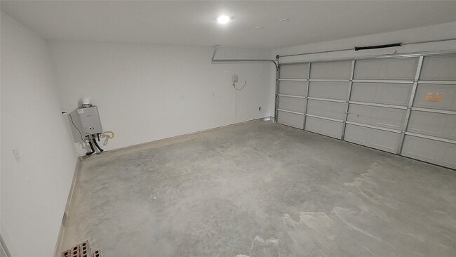 Building Photo - 26814 Feather Reed Dr
