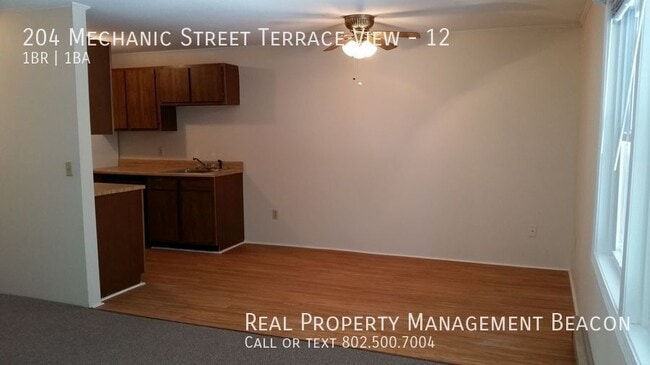 Building Photo - 204 Mechanic St