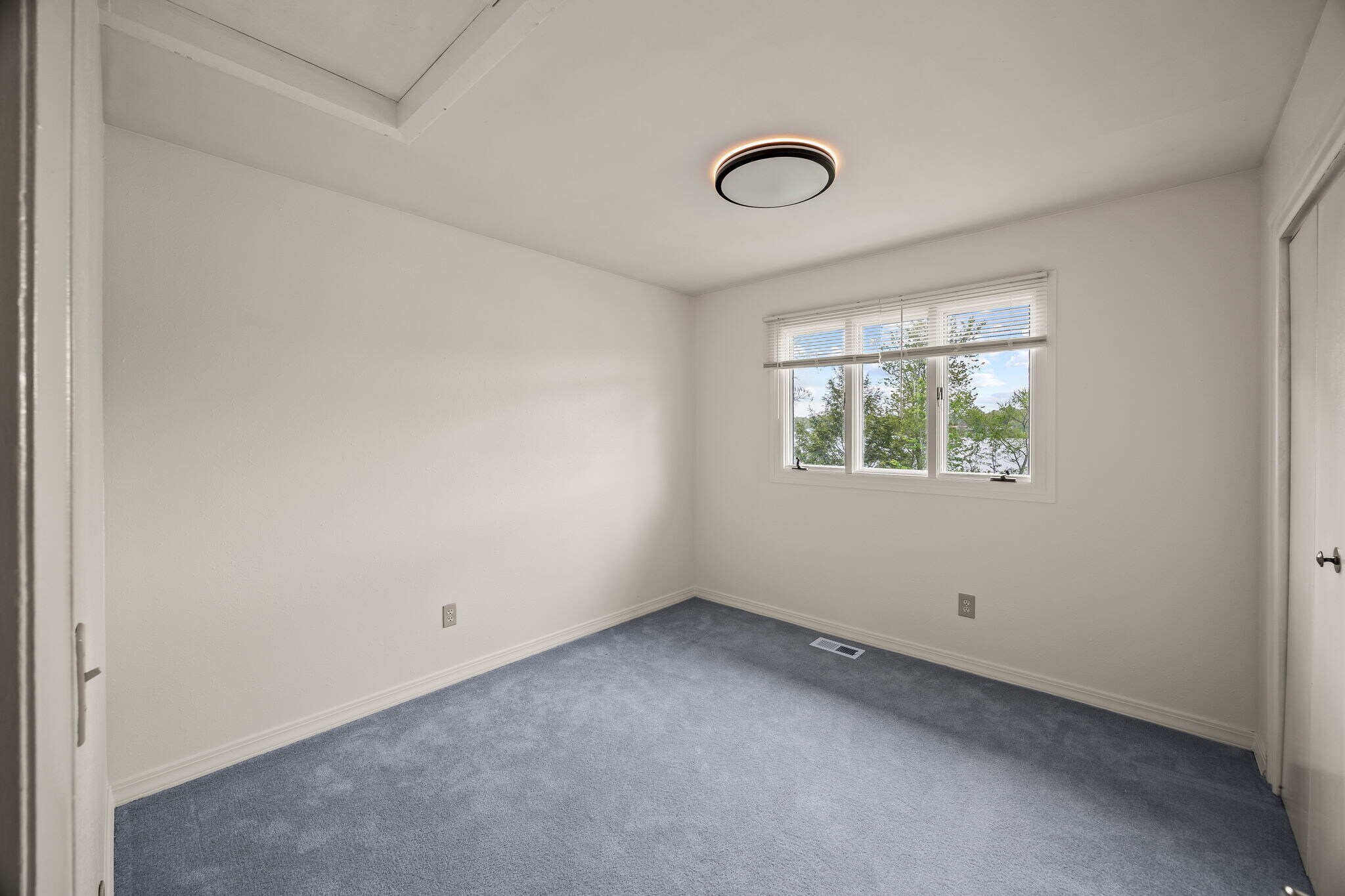 Building Photo - 258 Idlewild Dr