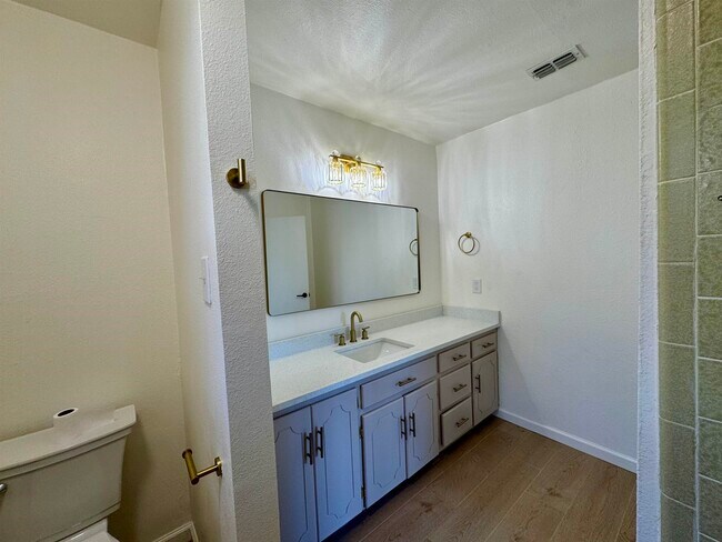 Building Photo - 1005 Las Vacas St