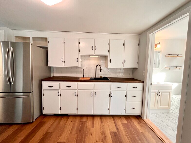 Kitchen - 3 Hamel Ave