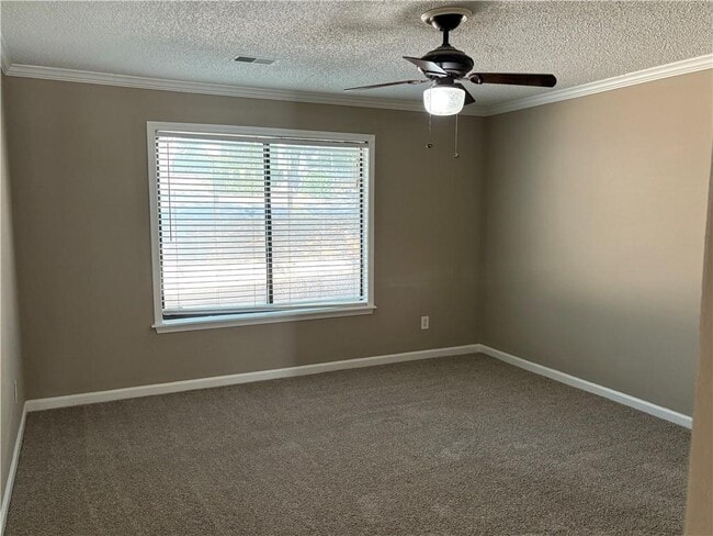 Building Photo - 2187 Palmyra Dr
