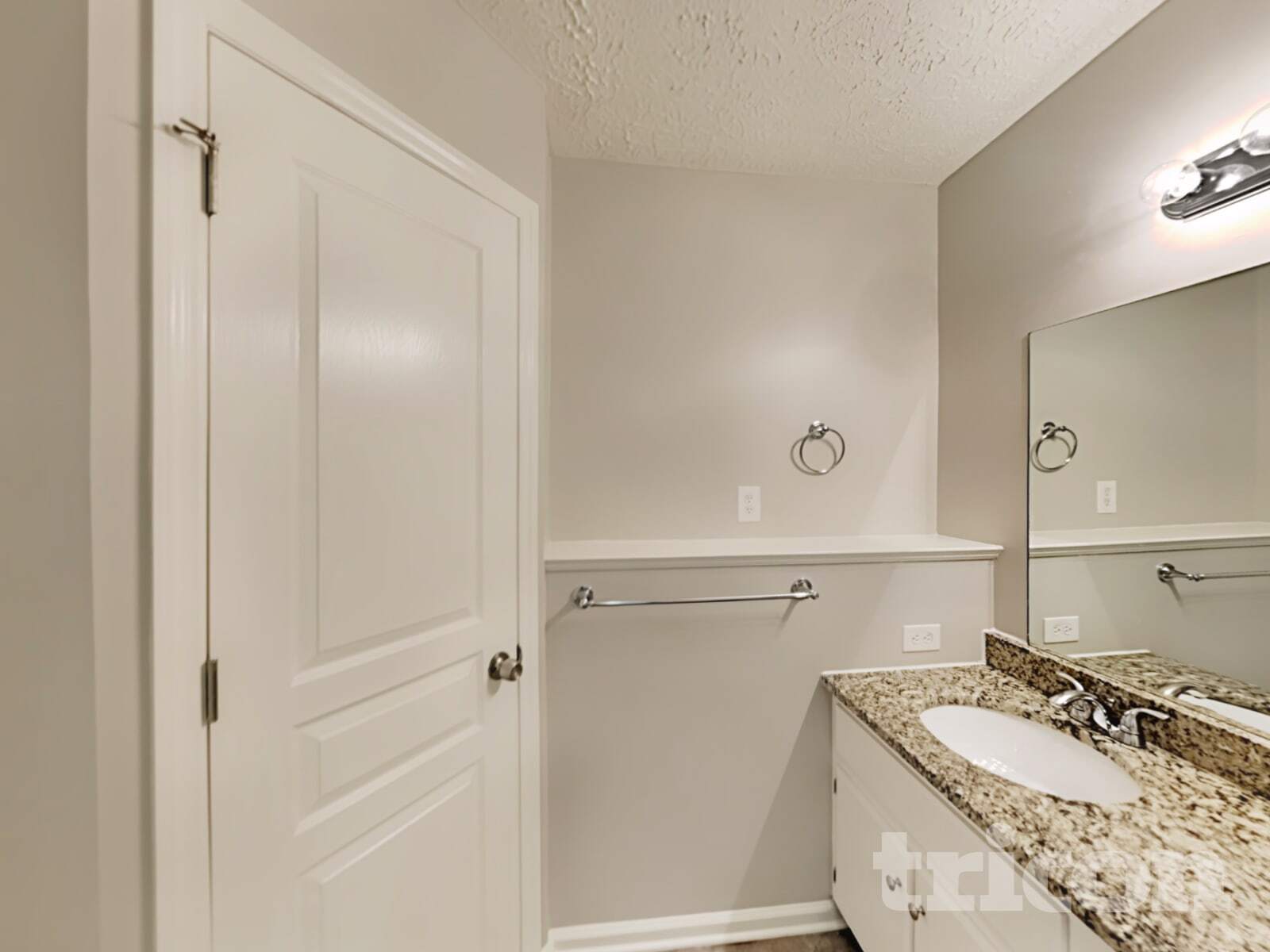 Building Photo - 2210 Burr Ct